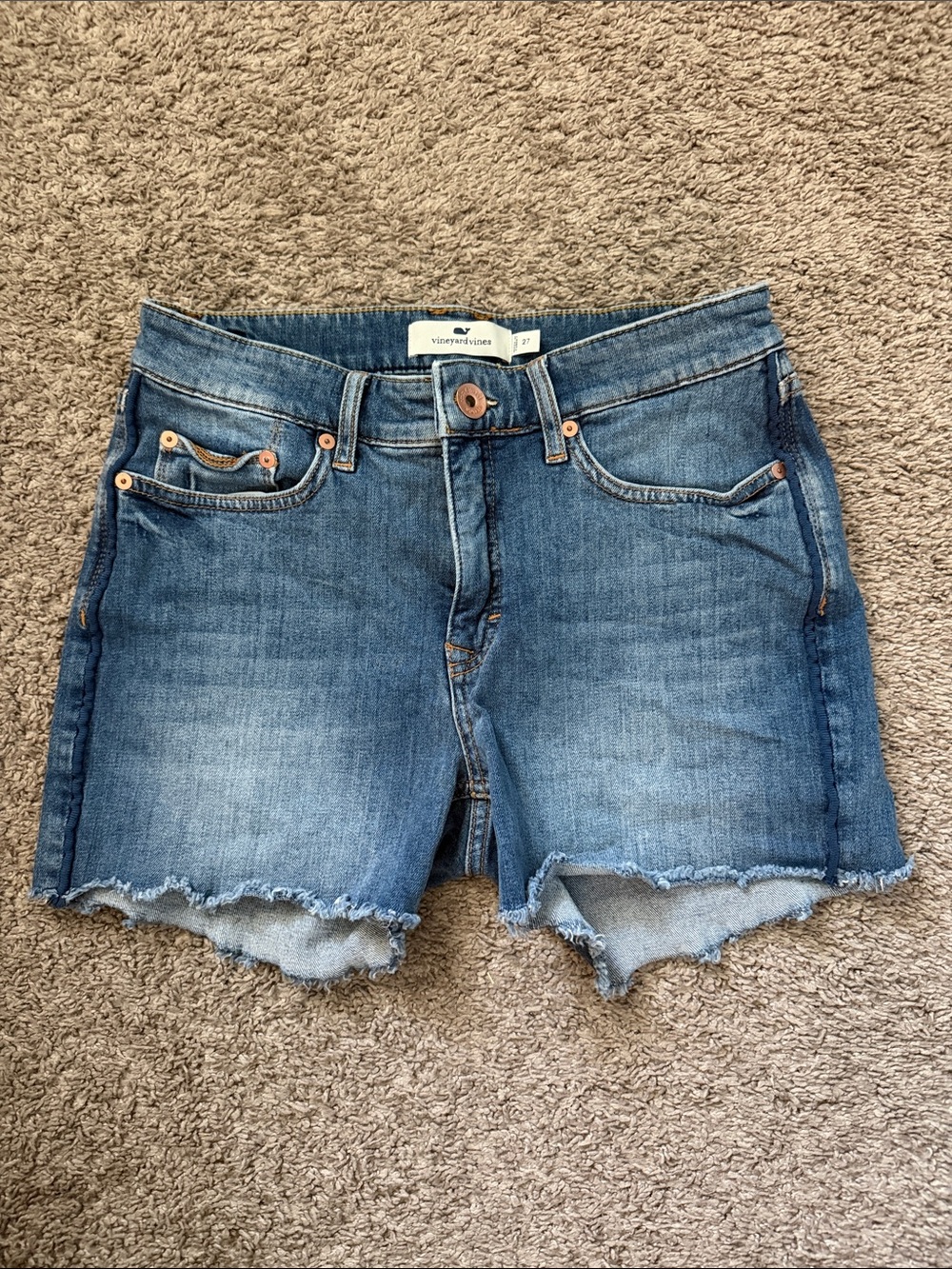 Vineyard Vines Medium Blue Frayed Hem Denim Shorts stretchy denim size 27